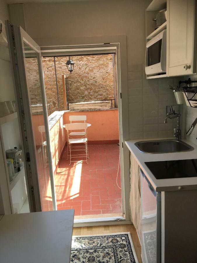 Montoro 15 Attic Apartment Rom